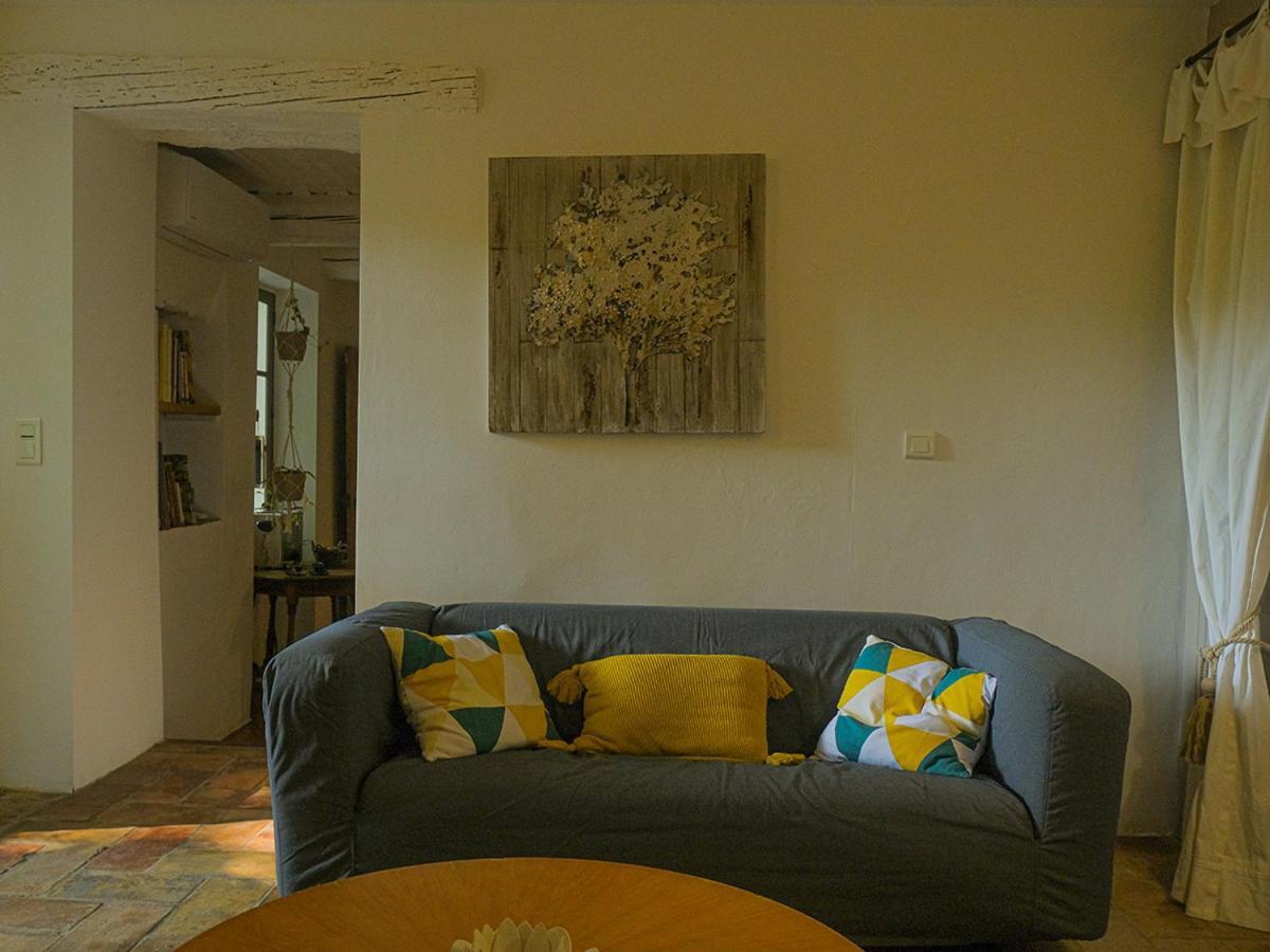 Montjoia Bed & Breakfast ลีล-ซูร์-ลา-ซอร์ก ภายนอก รูปภาพ