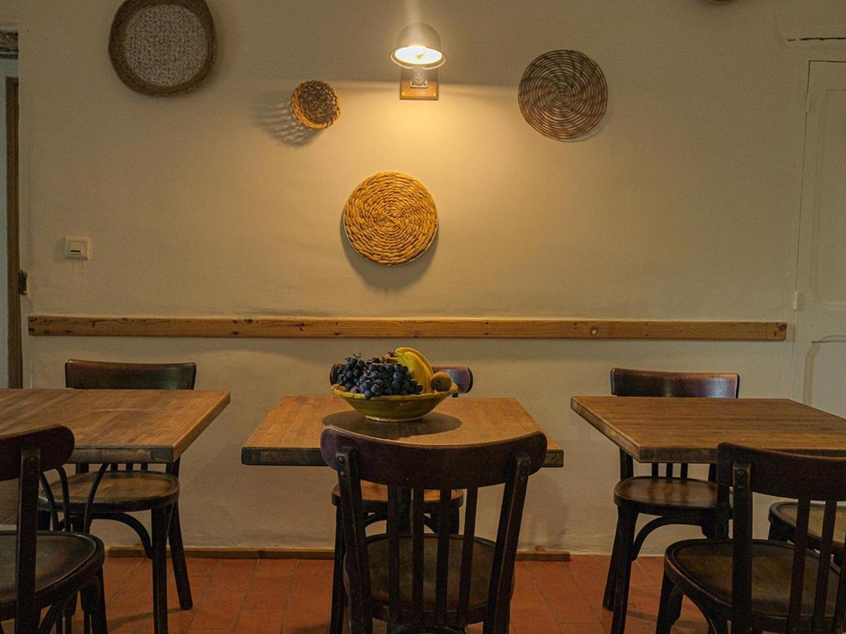 Montjoia Bed & Breakfast ลีล-ซูร์-ลา-ซอร์ก ภายนอก รูปภาพ