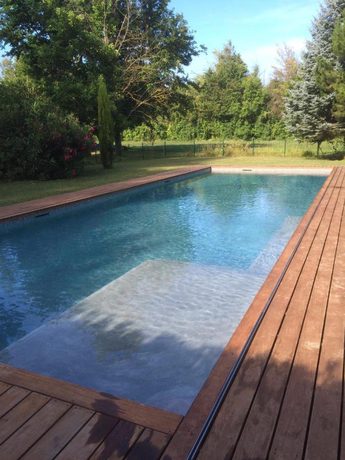 Montjoia Bed & Breakfast ลีล-ซูร์-ลา-ซอร์ก ภายนอก รูปภาพ