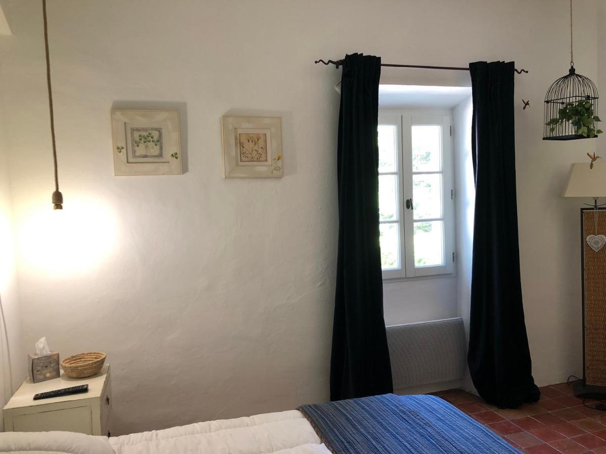 Montjoia Bed & Breakfast ลีล-ซูร์-ลา-ซอร์ก ภายนอก รูปภาพ