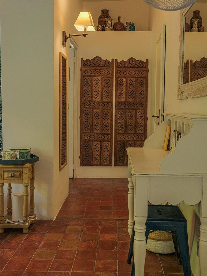 Montjoia Bed & Breakfast ลีล-ซูร์-ลา-ซอร์ก ภายนอก รูปภาพ