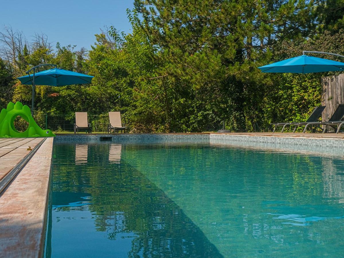 Montjoia Bed & Breakfast ลีล-ซูร์-ลา-ซอร์ก ภายนอก รูปภาพ