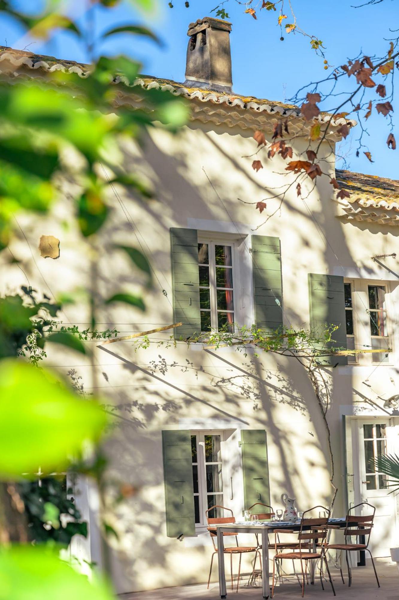 Montjoia Bed & Breakfast ลีล-ซูร์-ลา-ซอร์ก ภายนอก รูปภาพ
