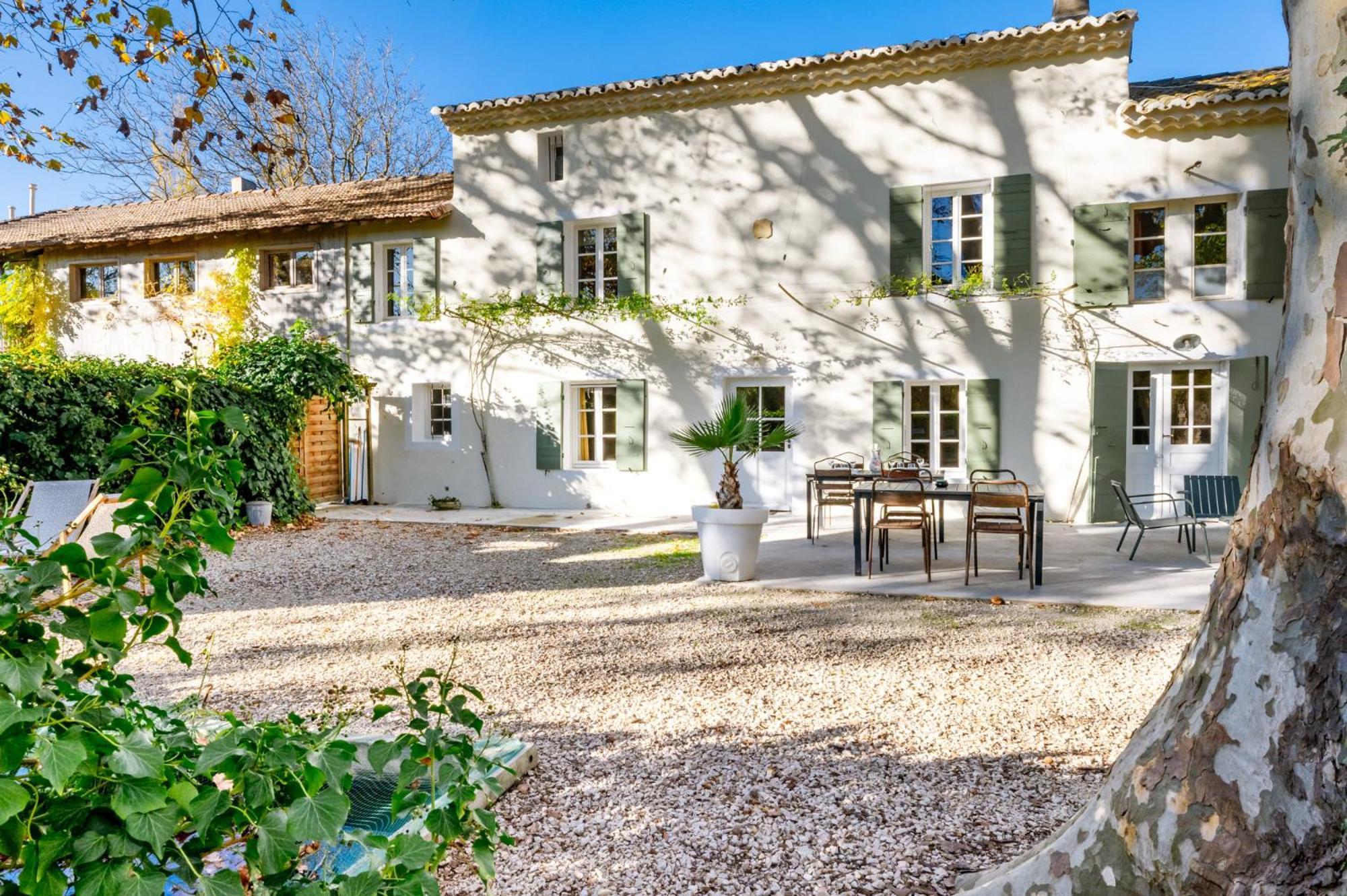 Montjoia Bed & Breakfast ลีล-ซูร์-ลา-ซอร์ก ภายนอก รูปภาพ