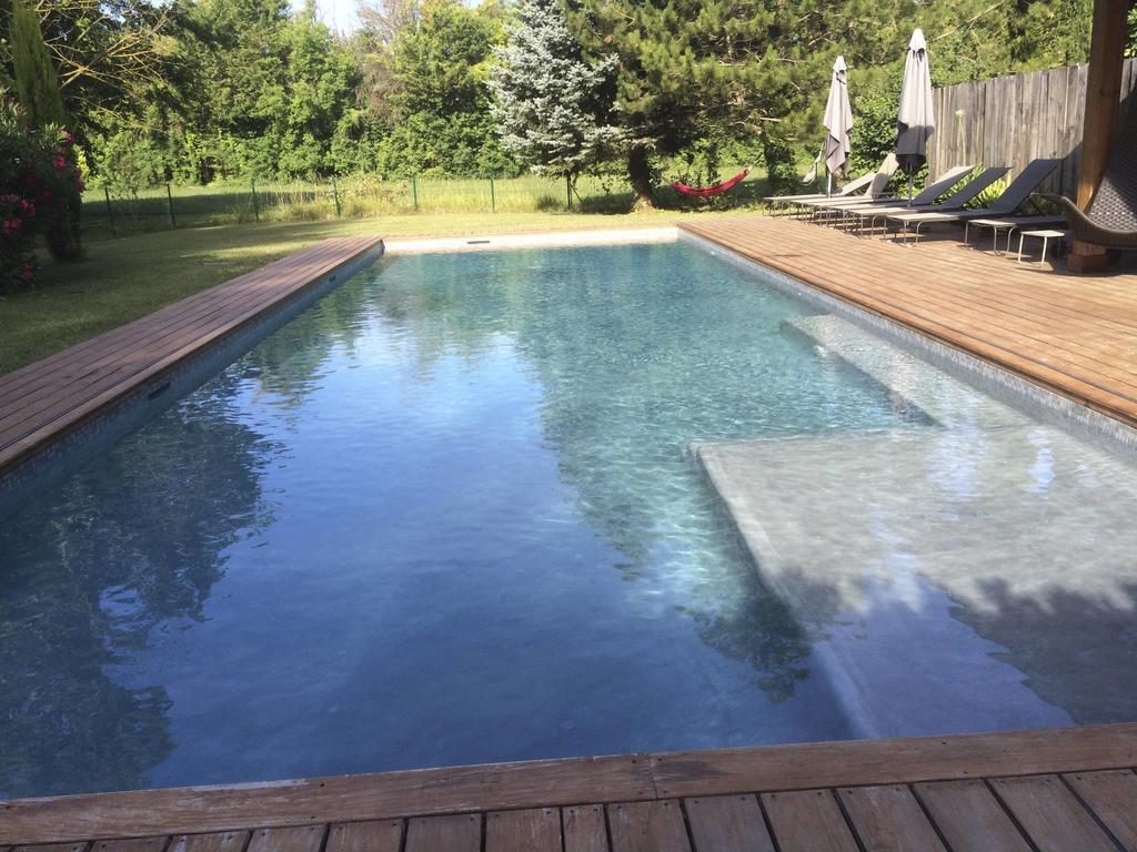Montjoia Bed & Breakfast ลีล-ซูร์-ลา-ซอร์ก ภายนอก รูปภาพ